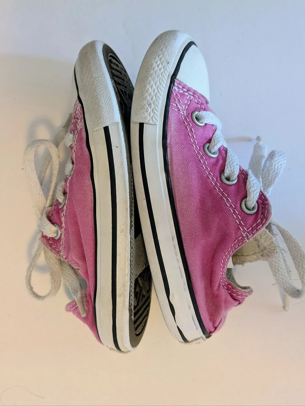 Converse children low